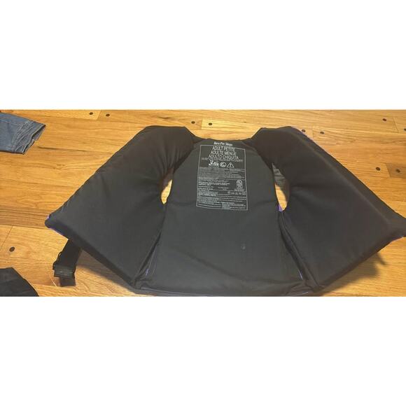 NEW Life jacket Adult Petite Bass Pro Shop Purple - Picture 7 of 7